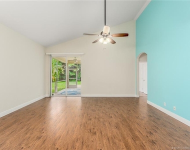 3237 Sw Solitaire Palm Drive - Photo Thumbnail 8