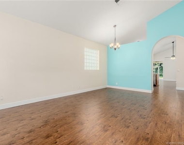 3237 Sw Solitaire Palm Drive - Photo Thumbnail 5