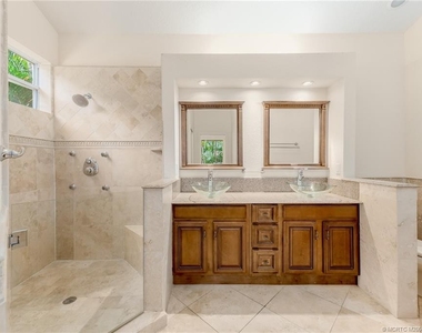 3237 Sw Solitaire Palm Drive - Photo Thumbnail 3