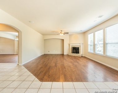 8715 Sandia Cir - Photo Thumbnail 4