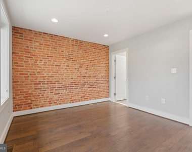 1279 Oates Street Ne - Photo Thumbnail 14