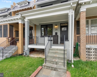 1279 Oates Street Ne - Photo Thumbnail 2