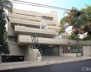 939 Palm Avenue - Photo Thumbnail 0