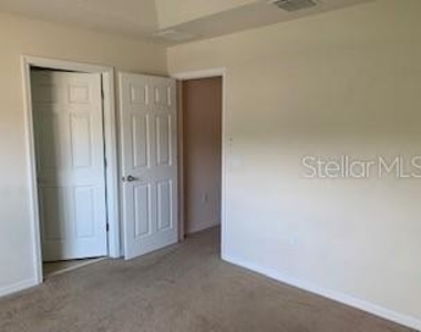 9415 Silver Buttonwood Street - Photo Thumbnail 11