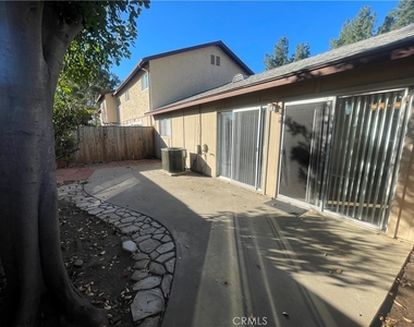 1322 N Tam O Shanter Drive - Photo Thumbnail 12