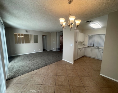 1322 N Tam O Shanter Drive - Photo Thumbnail 3