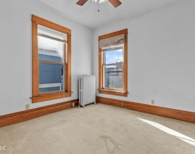 547 Jefferson St 1 - Photo Thumbnail 4