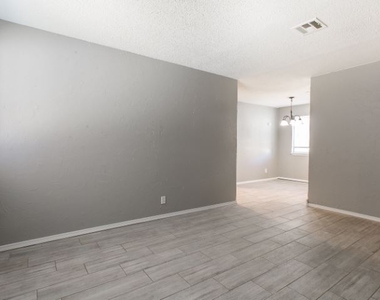 405 Rock Pl - Photo Thumbnail 14