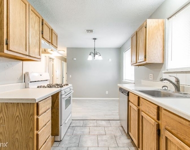 405 Rock Pl - Photo Thumbnail 17