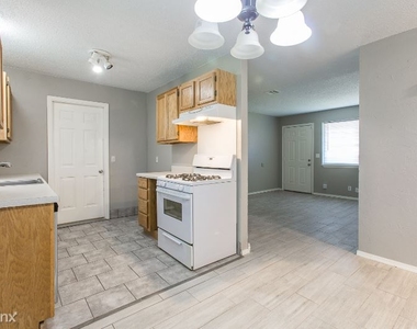 405 Rock Pl - Photo Thumbnail 11
