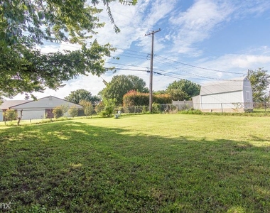 405 Rock Pl - Photo Thumbnail 2