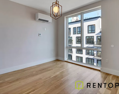 415 Manhattan Avenue - Photo Thumbnail 6