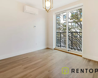 415 Manhattan Avenue - Photo Thumbnail 3