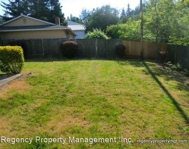 1002 Nw Ashcreek Lane - Photo Thumbnail 15