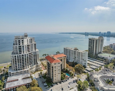 2109 Bayshore Boulevard - Photo Thumbnail 35