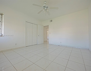 1735 Marseille Dr - Photo Thumbnail 22