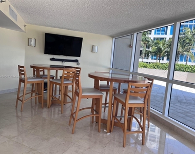 6767 Collins Ave - Photo Thumbnail 7