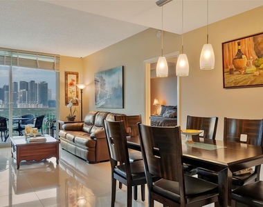 2475 Brickell Ave - Photo Thumbnail 2