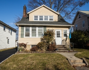 252 Beech Ave - Photo Thumbnail 1