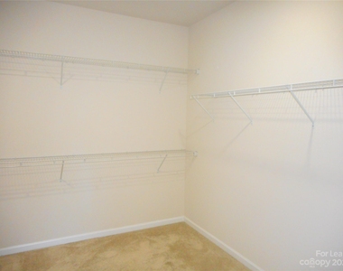 3007 Glenn Hope Way - Photo Thumbnail 23