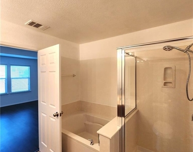 411 Taurus Drive - Photo Thumbnail 14
