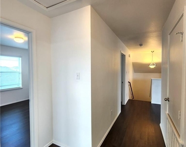 411 Taurus Drive - Photo Thumbnail 23