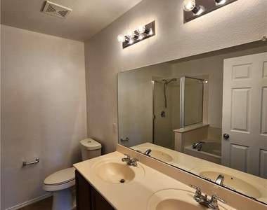 411 Taurus Drive - Photo Thumbnail 13