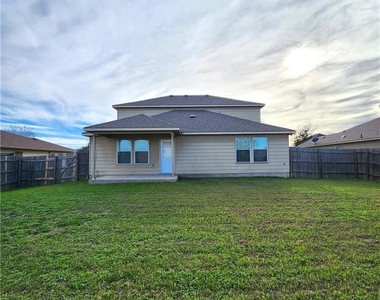 411 Taurus Drive - Photo Thumbnail 25