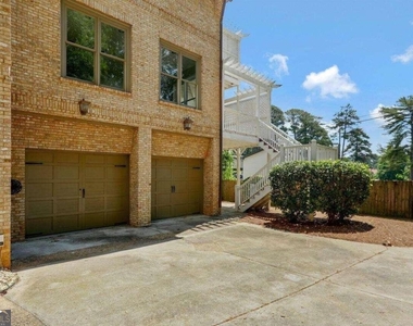 1719 Buckhead Valley Lane Ne - Photo Thumbnail 2