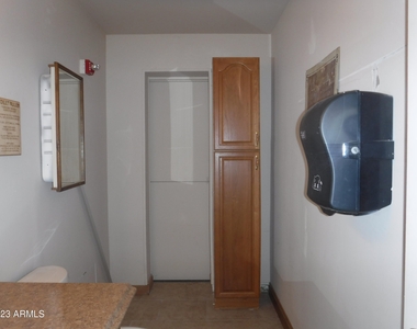 614 W Frontier Street - Photo Thumbnail 10