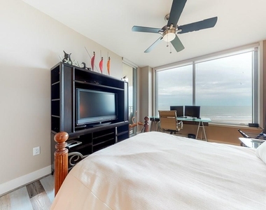 801 E Beach - Photo Thumbnail 11