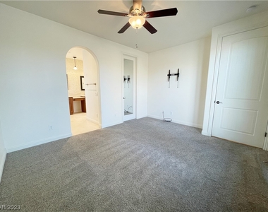 1174 Calcione Drive - Photo Thumbnail 25