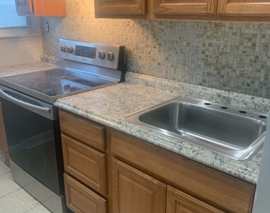 13-68 Gipson Street - Photo Thumbnail 4