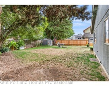 1452 Ne Kathryn Street - Photo Thumbnail 24