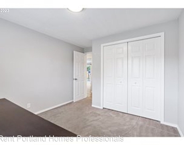 1452 Ne Kathryn Street - Photo Thumbnail 18