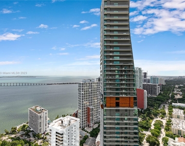 1425 Brickell Ave - Photo Thumbnail 7