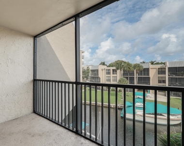 6 Royal Palm Way - Photo Thumbnail 11