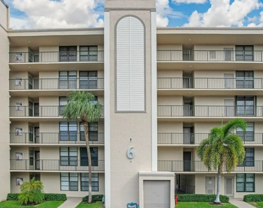 6 Royal Palm Way - Photo Thumbnail 0