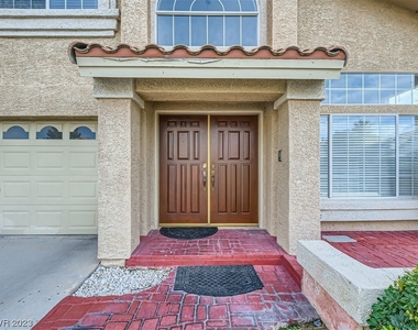 4400 Olive Tree Circle - Photo Thumbnail 2