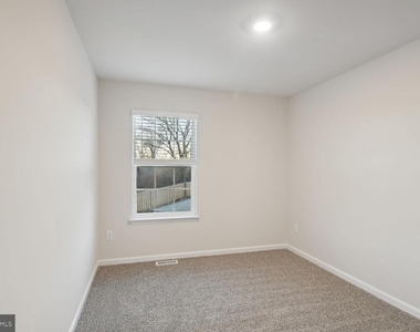 415 Tevis Street - Photo Thumbnail 12