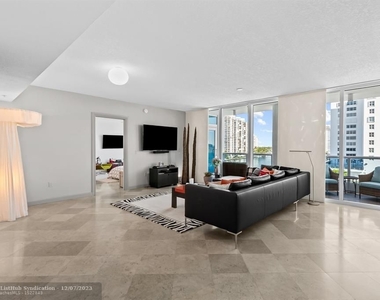 715 Bayshore Drive - Photo Thumbnail 3