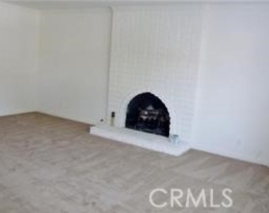 21721 Ocean Avenue - Photo Thumbnail 4