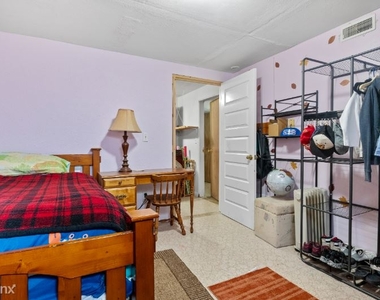 728 Hubbard Dr - Photo Thumbnail 12