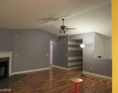 2831 Balsam Ct - Photo Thumbnail 3