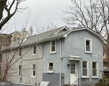 212 Greenfield Ave - Photo Thumbnail 0