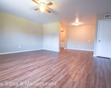 6030 Nw Expressway Unit C - Photo Thumbnail 1