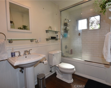 4731 Columbus Avenue - Photo Thumbnail 6