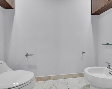 3535 S Ocean Dr - Photo Thumbnail 24