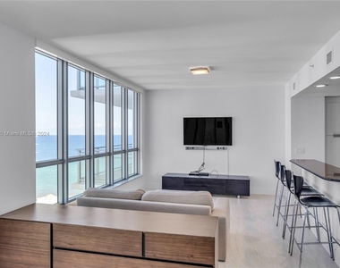 3535 S Ocean Dr - Photo Thumbnail 6