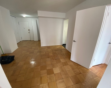 East 63rd Street - Photo Thumbnail 1